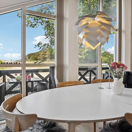 Cozy In With Wifi Holiday home